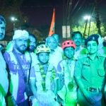 ग़ाज़ियाबाद: एसीपी उपासना पाण्डेय ने हरिद्वार से स्केटिंग कर गंगाजल लाने वाले बाल कलाकारों का किया स्वागत